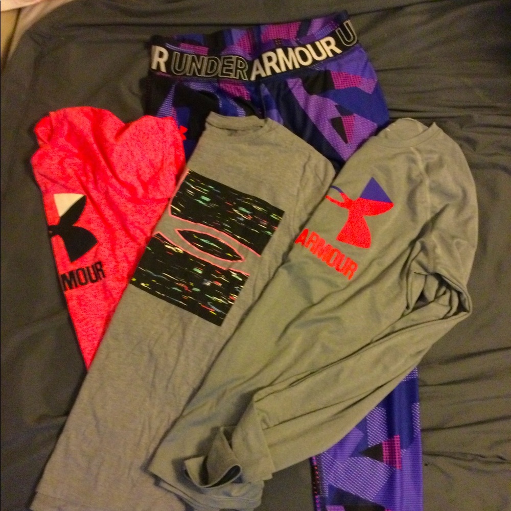 Girls Under Armour Shirts n Leggings Bundle YXL 4pc